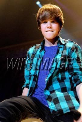 justin-bieber-justin-bieber-9289589.jpg